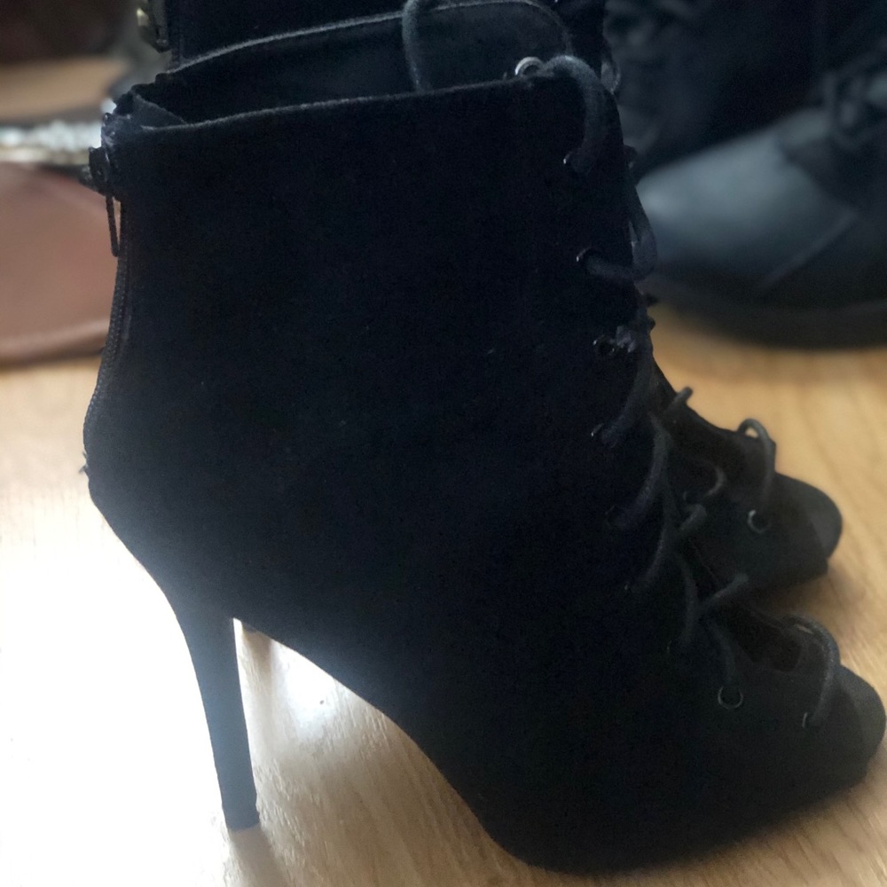 Boots - Picture 2 of 3